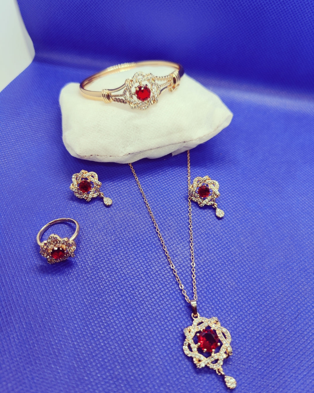 Gold plated beautiful pendant set with ring and bangle