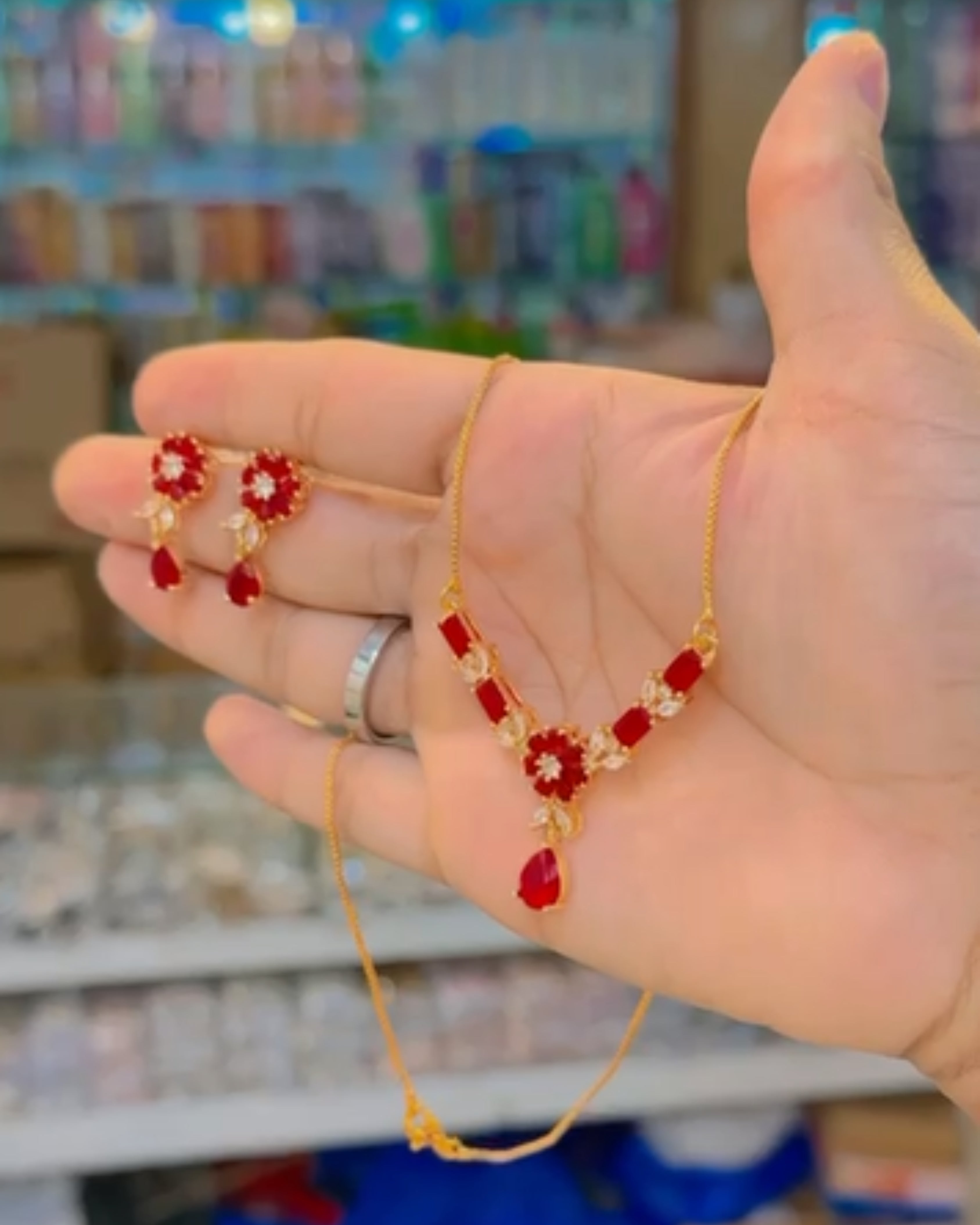 STYLISH ZIRCON PENDANT SET FOR GIRLS